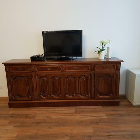 Excellent 2 Bed Apartment 12 Mins From Center Wenen Buitenkant foto