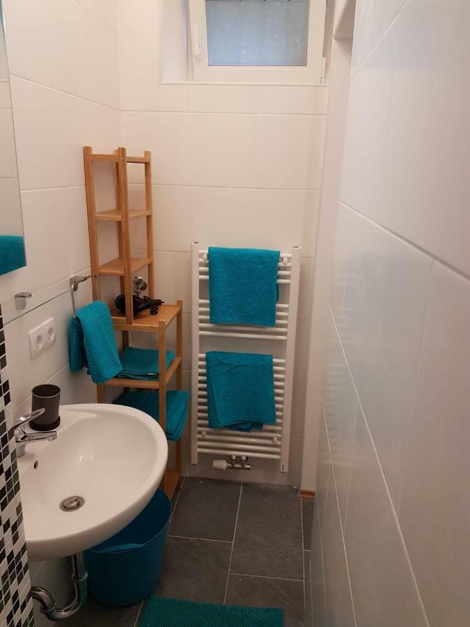 Excellent 2 Bed Apartment 12 Mins From Center Wenen Buitenkant foto