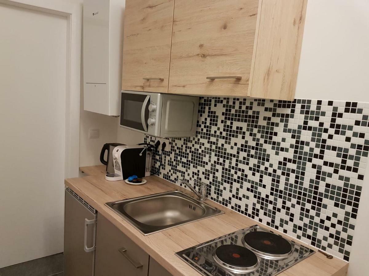 Excellent 2 Bed Apartment 12 Mins From Center Wenen Buitenkant foto